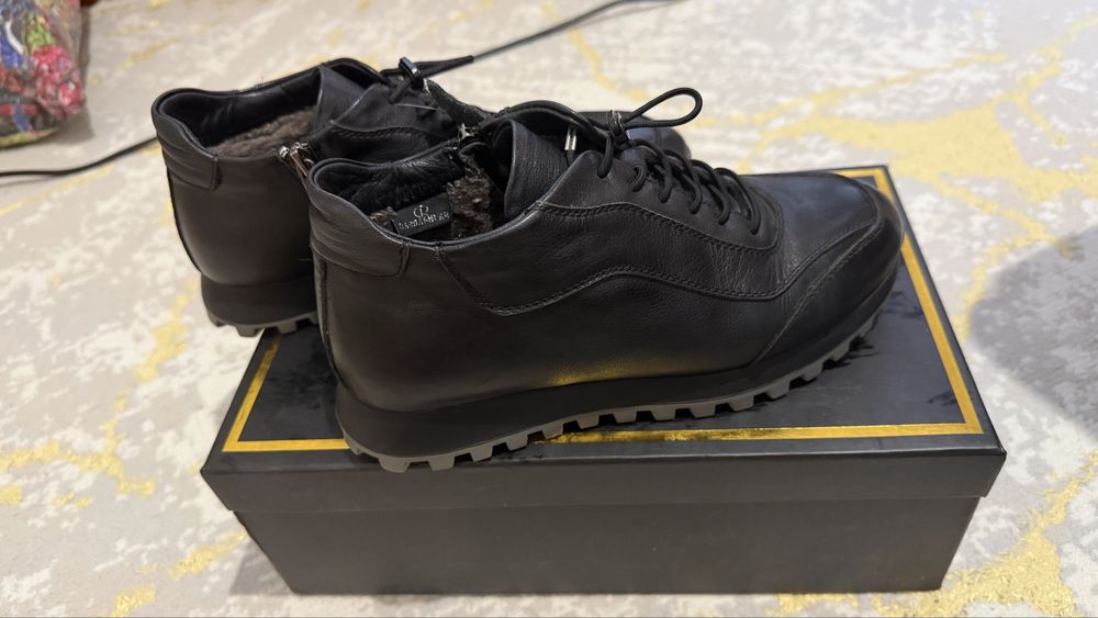 Мужская Зимняя Обувь Турция в отличном состоянии