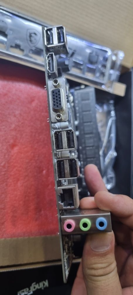 i7 3770+h61 1000Mbit m2 slotli+ 2x8 gb OZU + 128 SSD