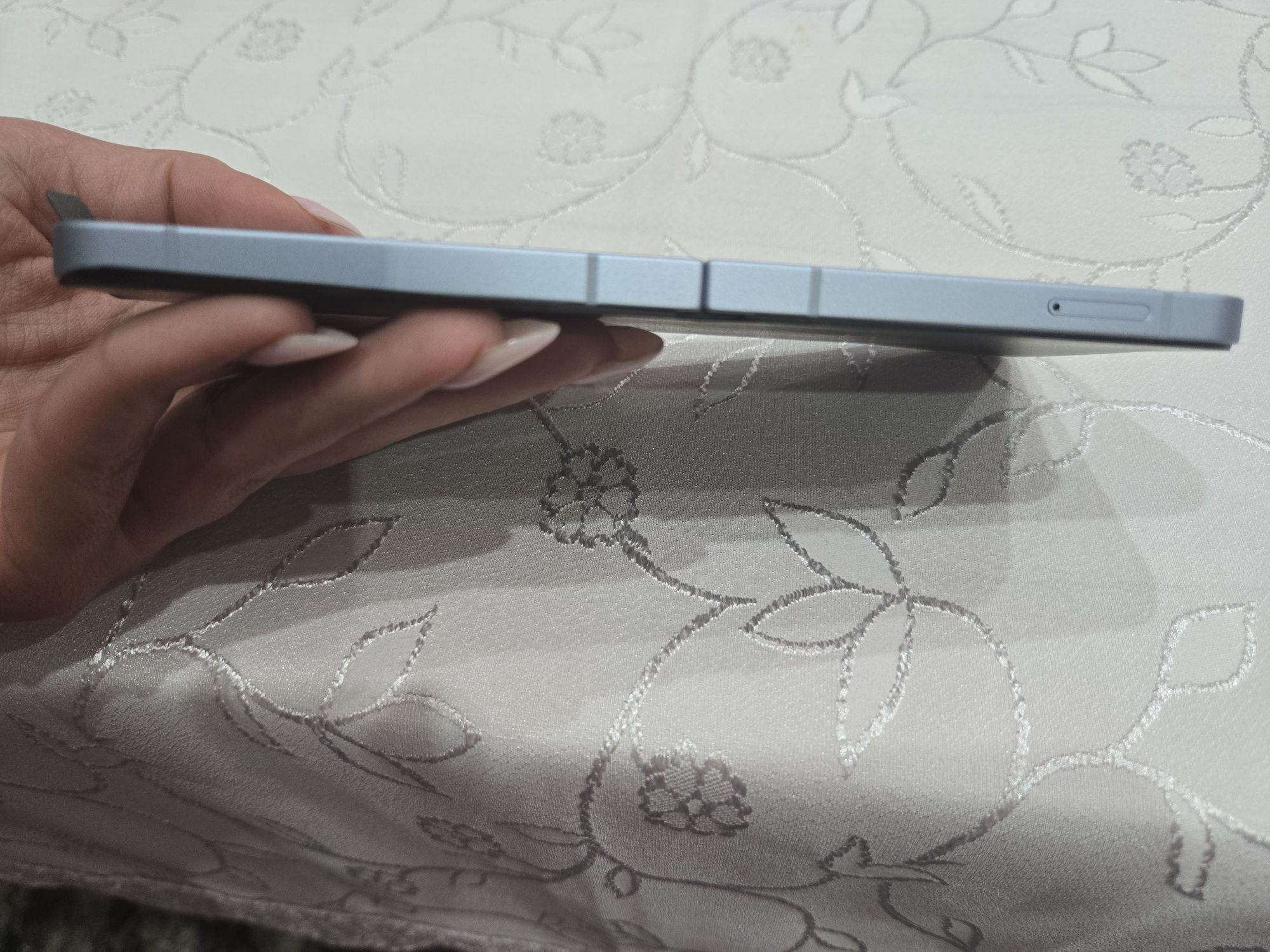 Samsung galaxy Z Flip6 256gb син на цвят