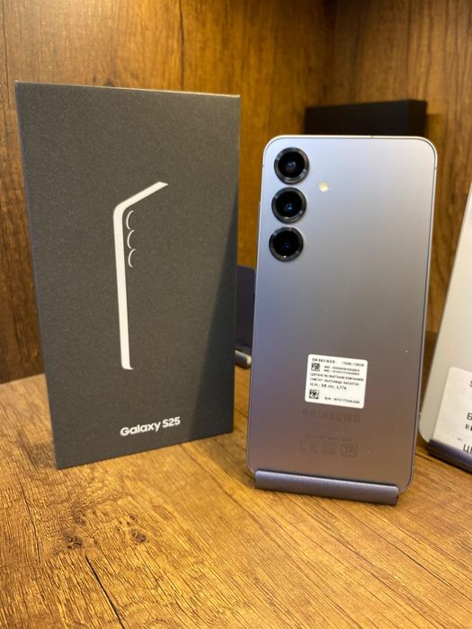 Samsung S25 128gb с коробкой в идеале