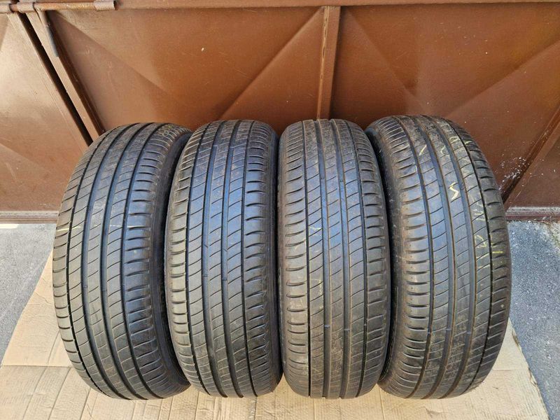 4 Michelin R17 215/65
летни гуми
DOT3017