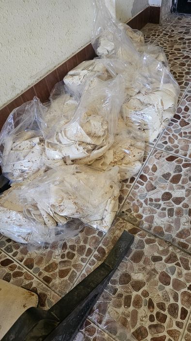 Куритилган нон товук ва мол учун ем
