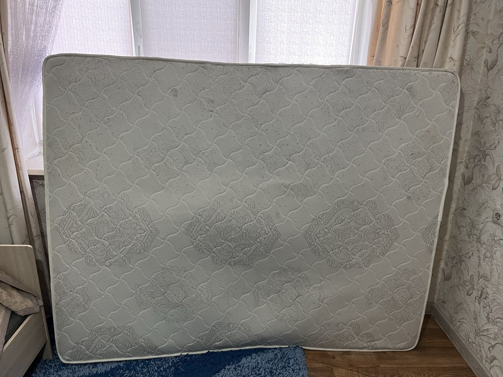 Продам матрас 160х200х21