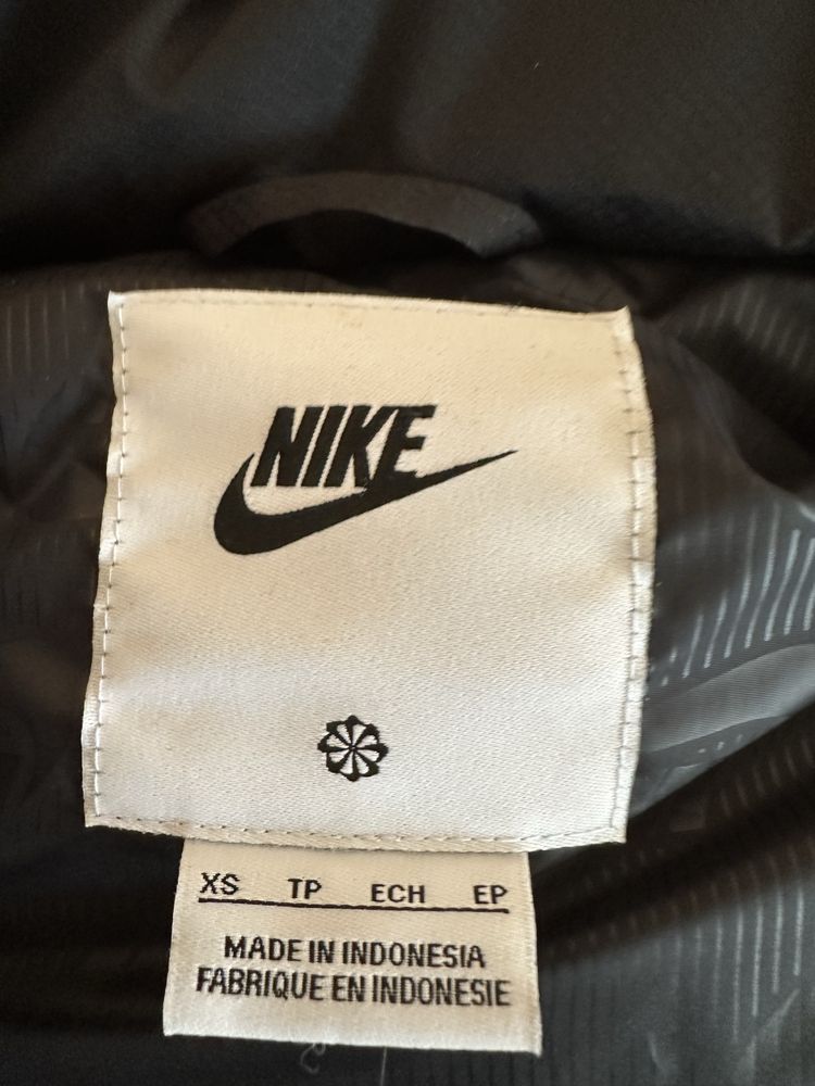 Оригинален Nike елек