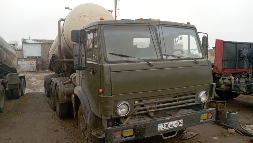 Цементовоз камаз