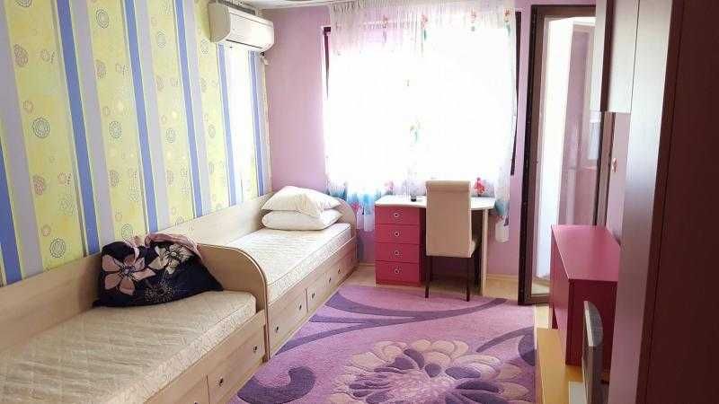 Луксозен тристаен в центъра на Бургас