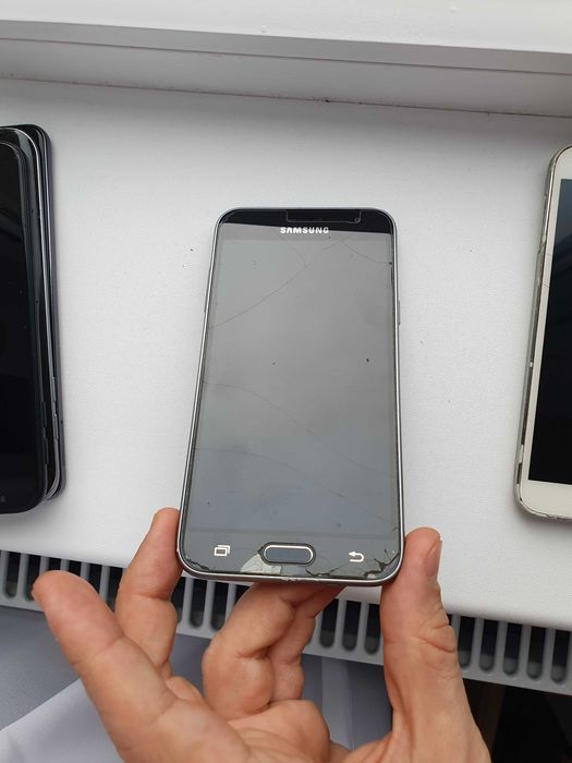 Telefoane pentru piese