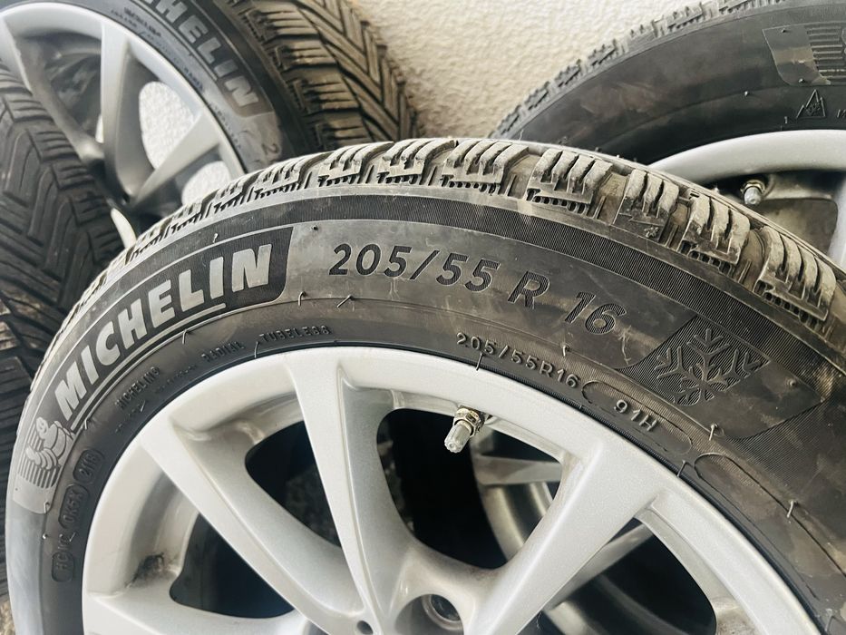 BMW  Джанти + зимни гуми  205/55/16