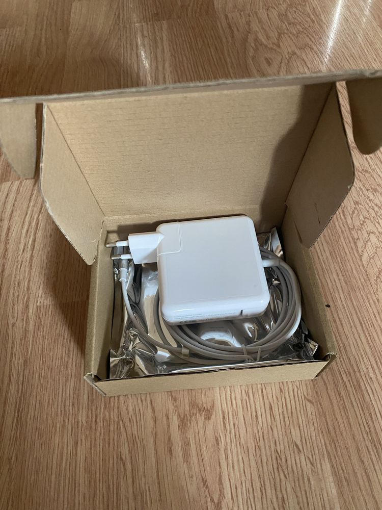 Блок питания на macbook