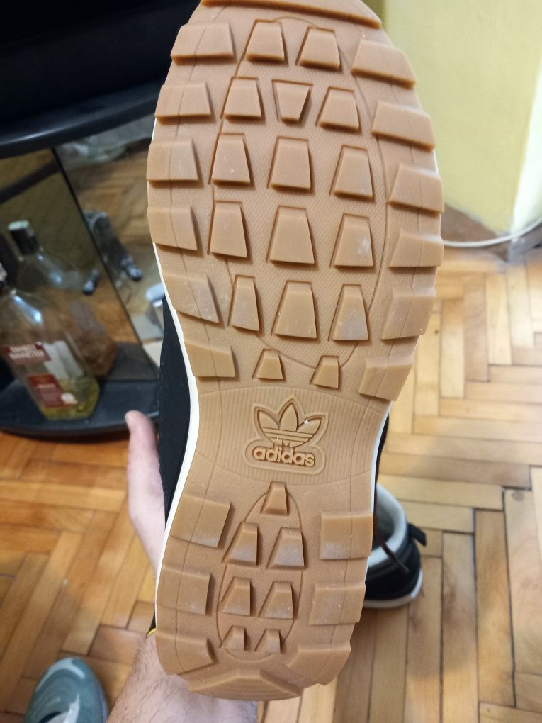 Зимни обувки ADIDAS номер-  45и2/3