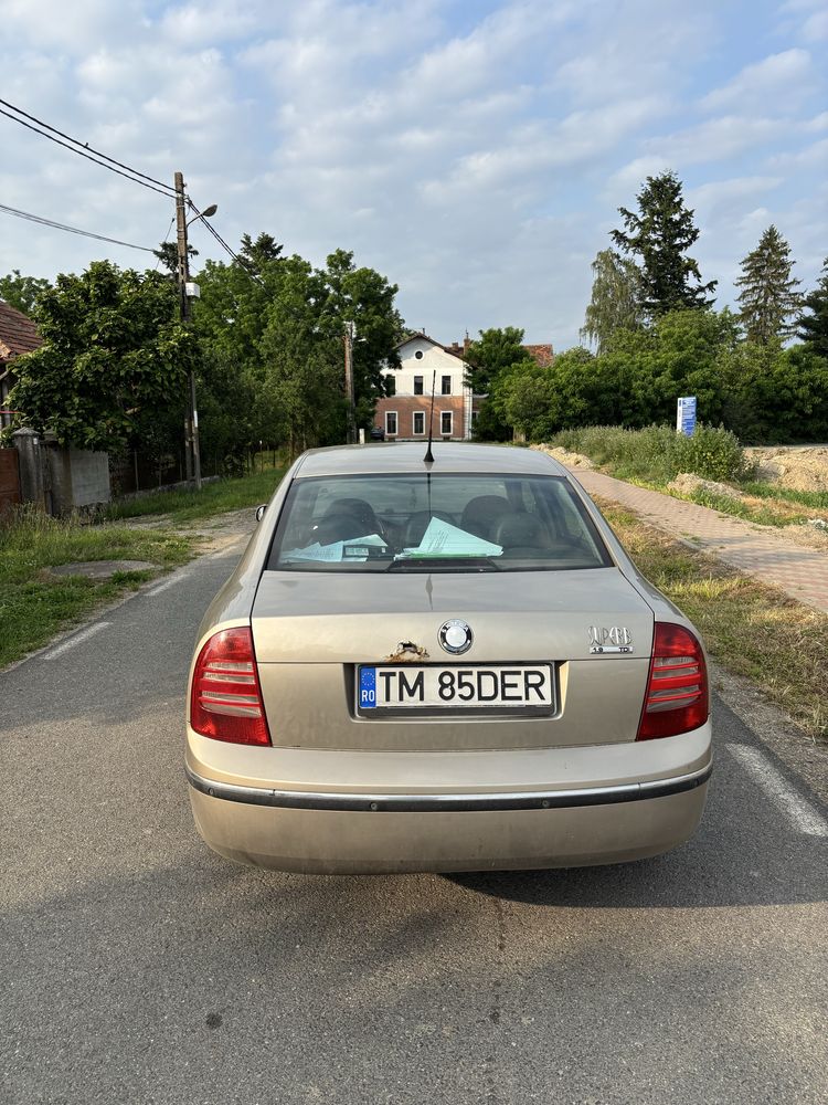 Vand Skoda Superb 1