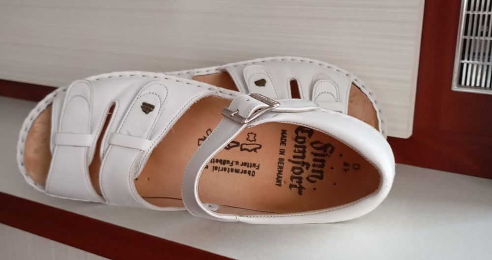 Încălțăminte damă din piele !