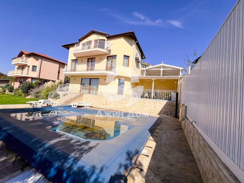 Продава се Къща в с. Кошарица, Област Бургас - 251 кв.м за 1255 €/кв.м - Снимка #2