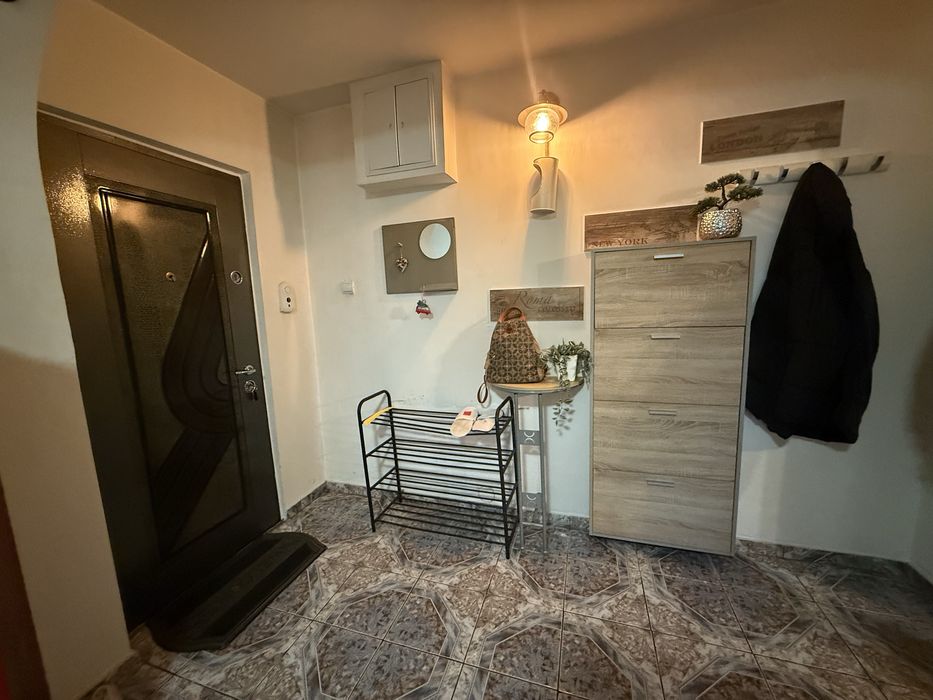 Apartament 2 camere, complet utilat zona Rovine - cazare termen scurt