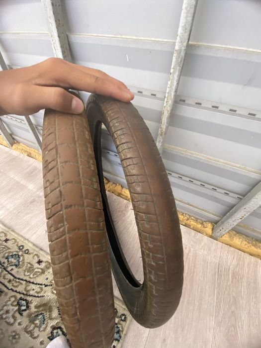 Продам покрышки.
