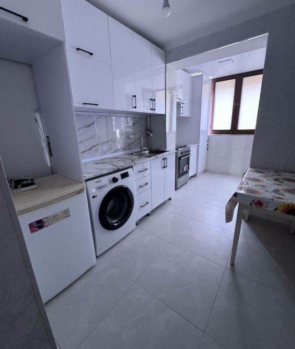 Яккасарой  Касмановитлар метро якинда ижарага квартира бор