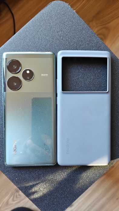 Realme GT6 - 256/8 Gb impecabil