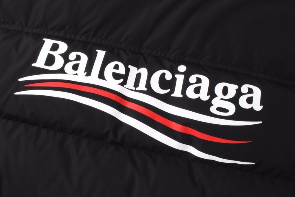 Geaca Balenciaga colectie noua