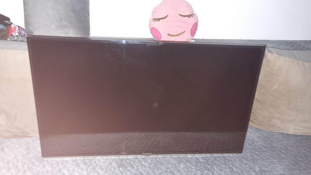 Vând tv led philips