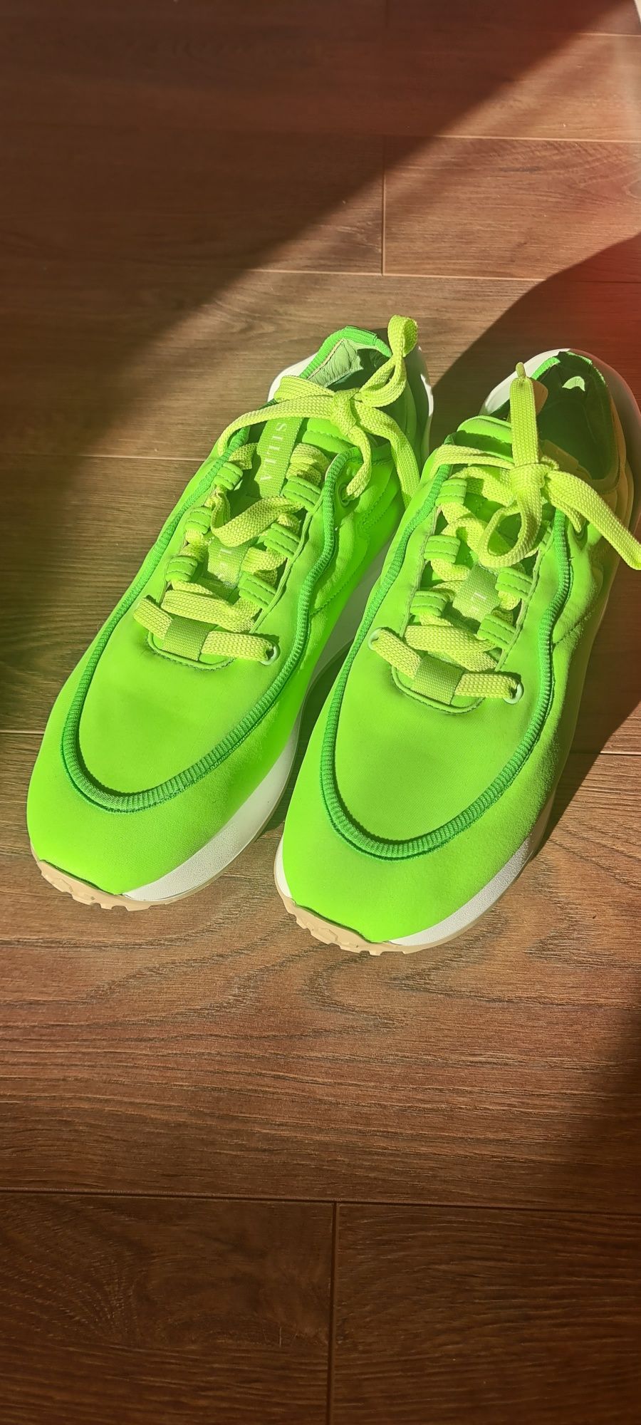 Sneakers LeSilla noi, nepurtati, size  38, extralight