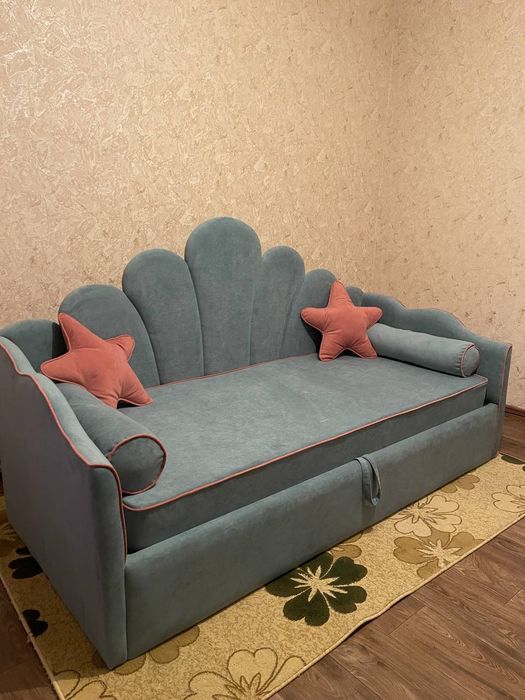 Детская кровать-диван "Ракушка"