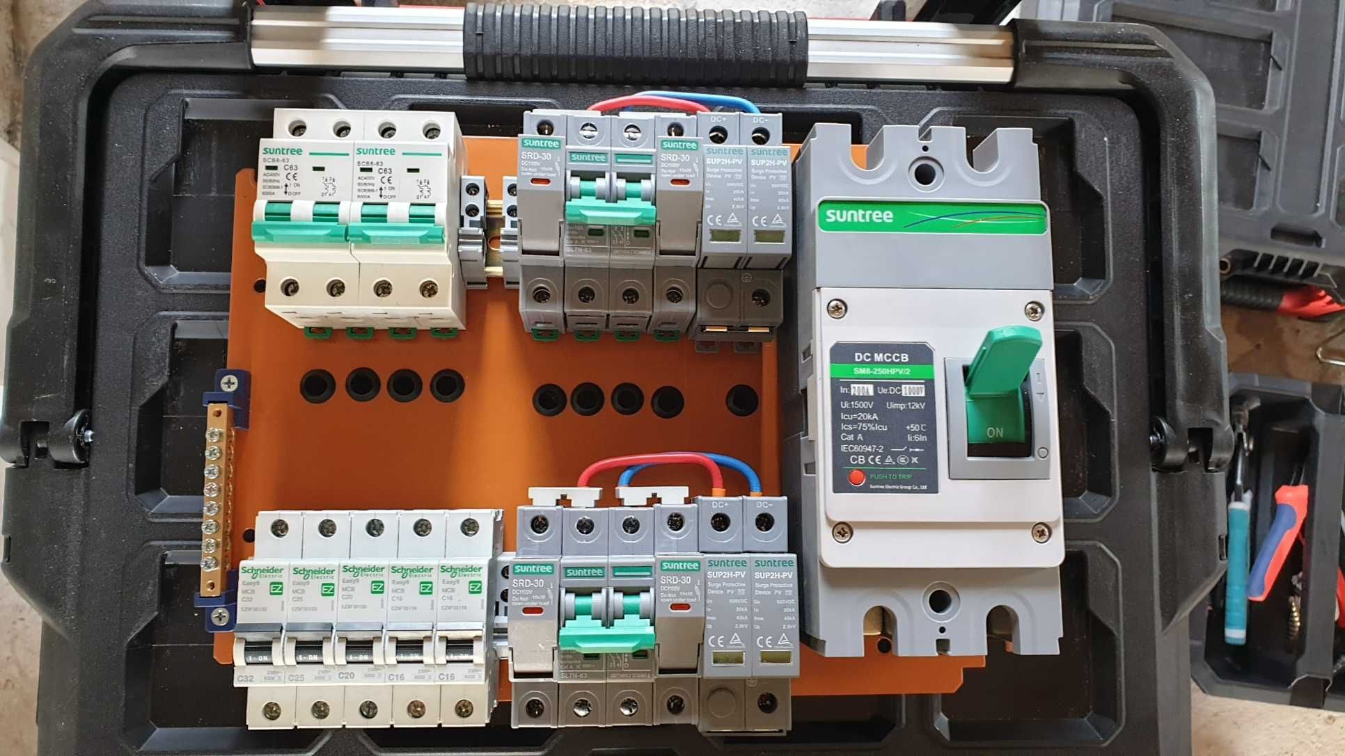 SUNTREE/USFULL AC автоматичен предпазител за фотоволтаици 400v/16А-63А