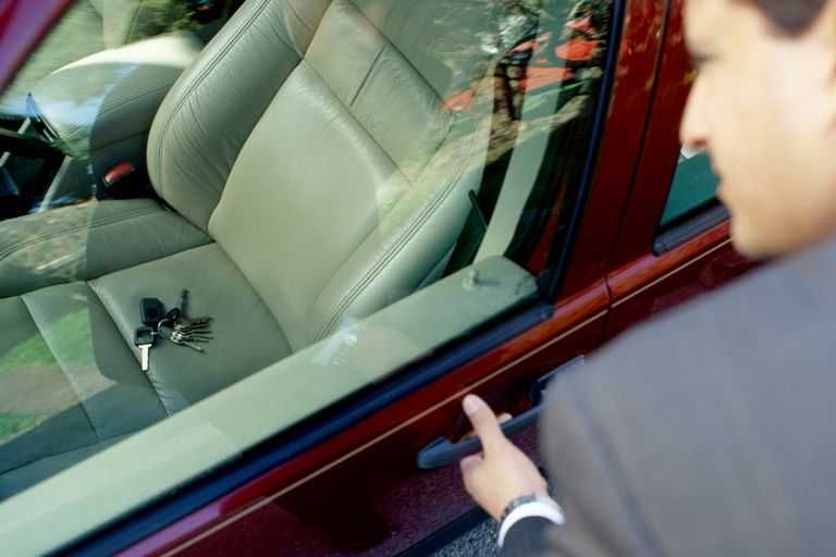 Deblocari auto fara daune Baia Mare