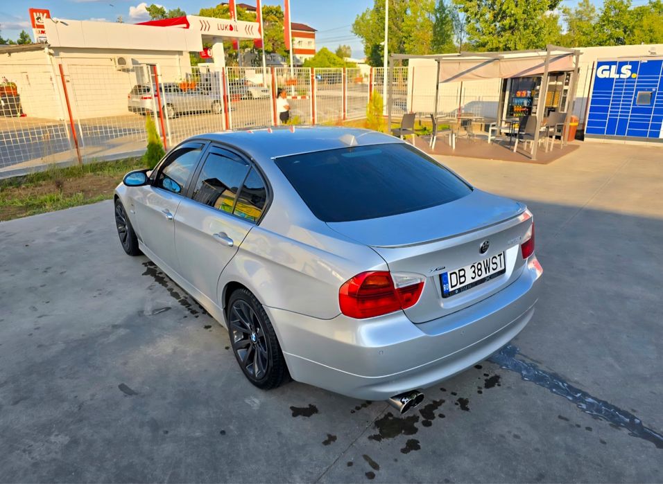 Vand masina BMW 320i