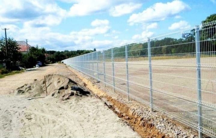 Vand garduri orice model dorit de client