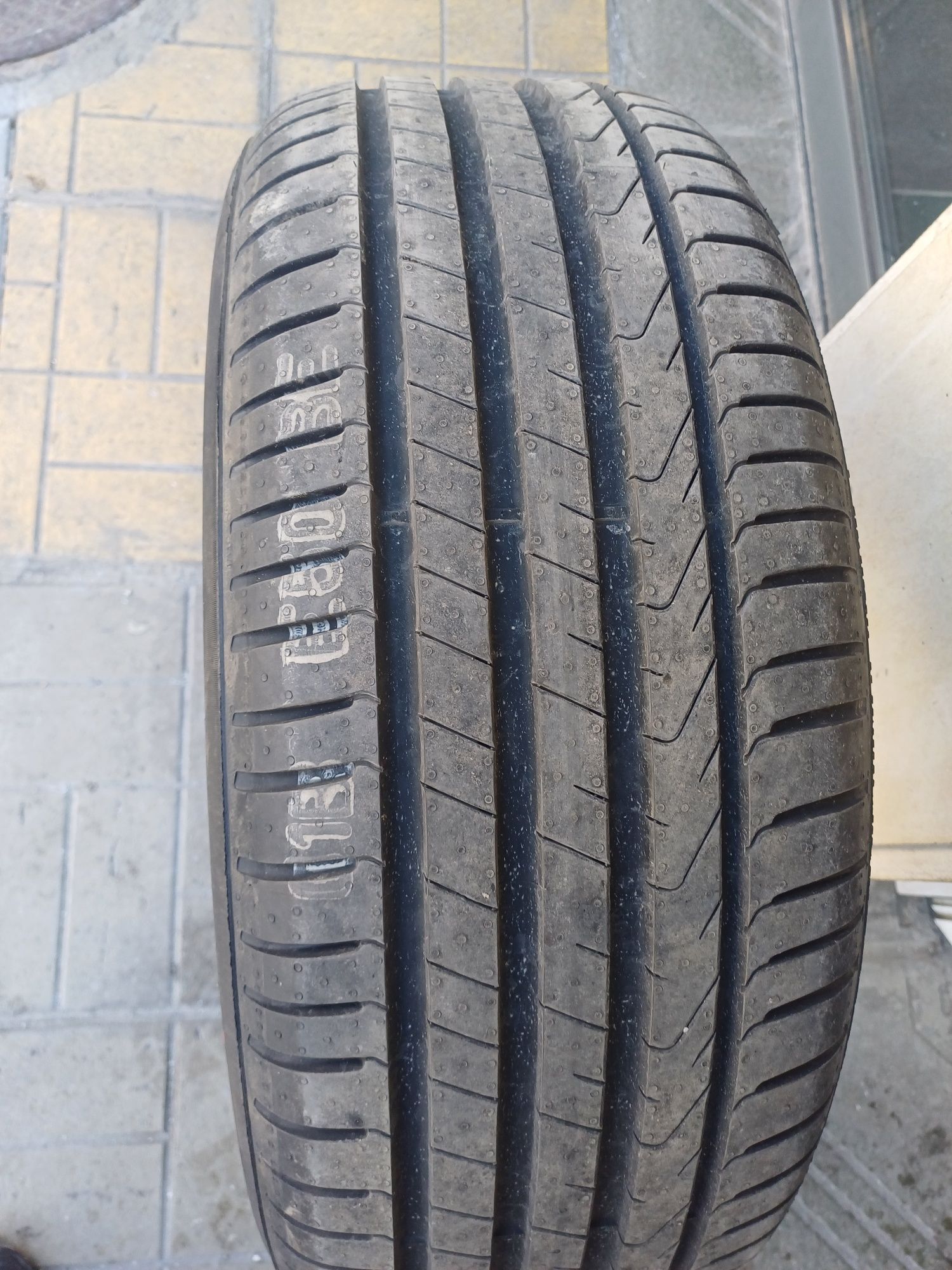 Чисто НОВИ ЛЕТНИ ГУМИ - 225/50/18 PIRELLI cinturato летни гуми