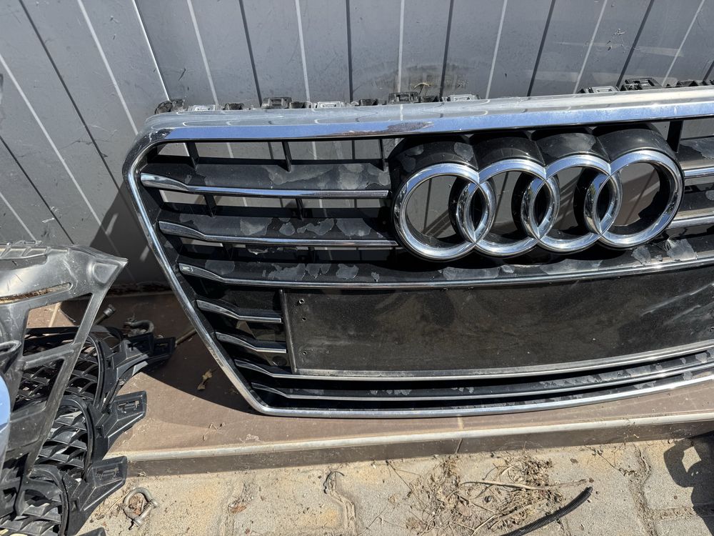 Оригинална предна решетка S line за AUDI A7 до 2015г
