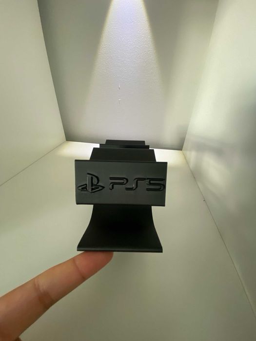 Suport controlere PS5 – design minimalist, printat 3D