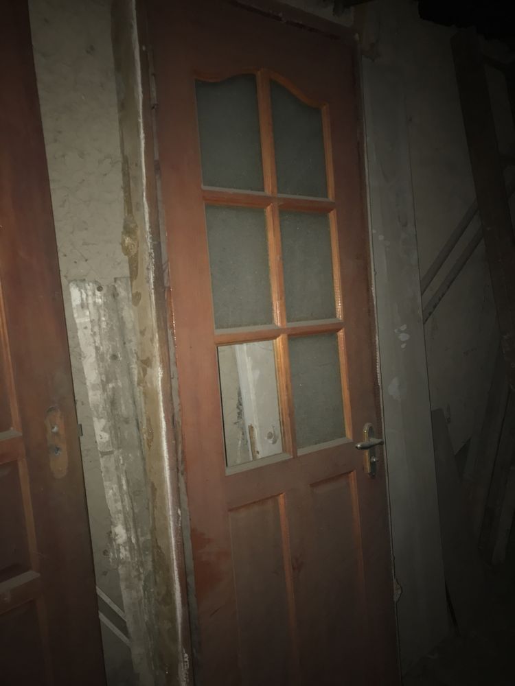 Двери деревянные без косяков