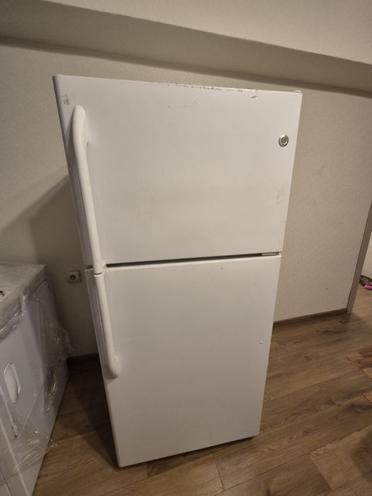 Холодильник General Electric