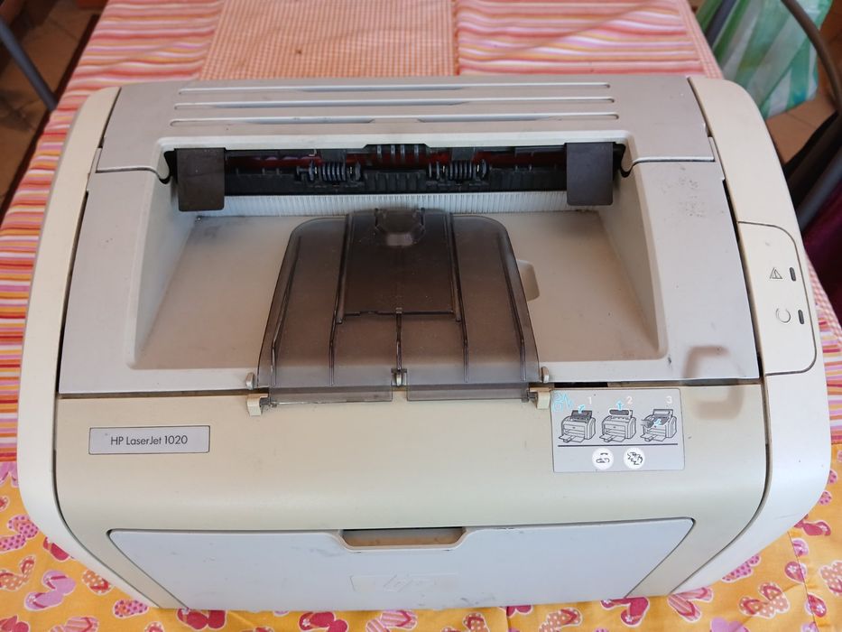 Лазерен принтер HP Laserjet 1012
