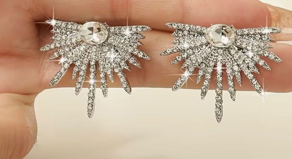 Елегантни обеци от Стомана