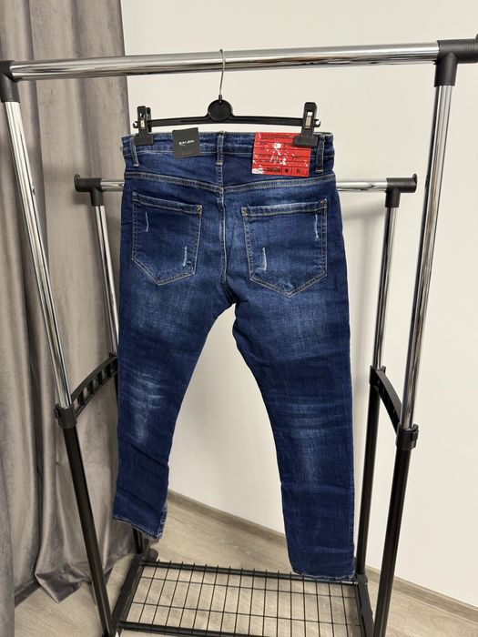 Blugi DSQUARED2 super calitate