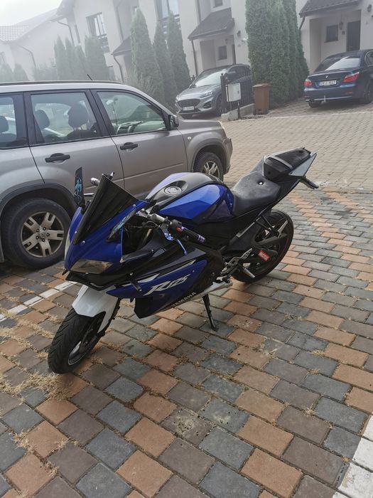 Motocicleta yamaha yzf 125