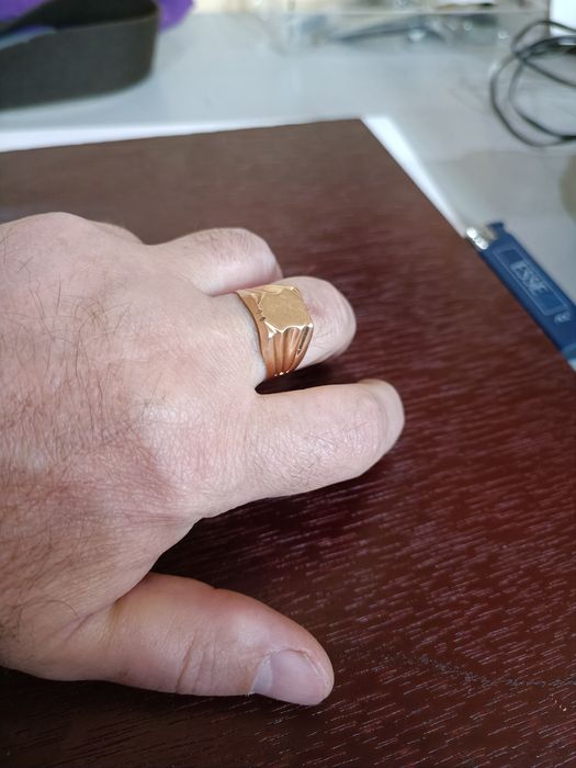 Перстень золотой