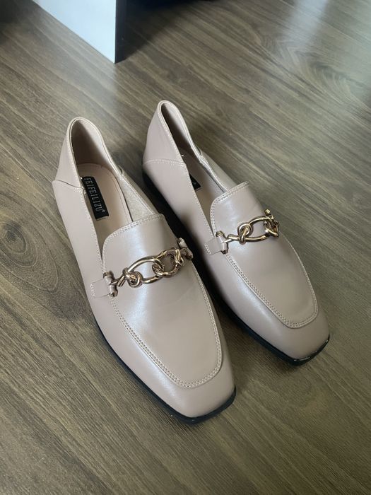 Женская обувь