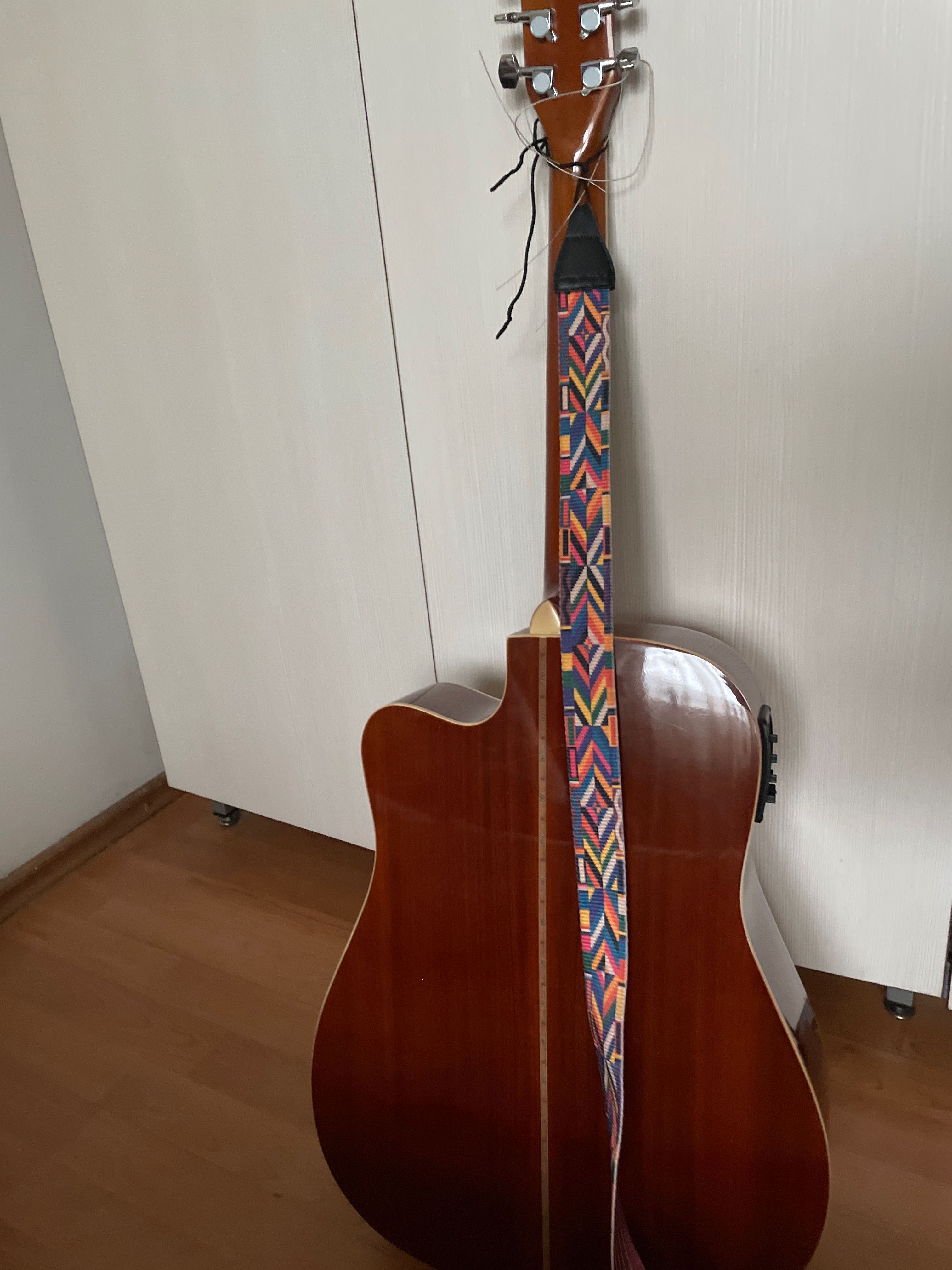 Chitara acustica negociabil 800 lei Bucuresti
