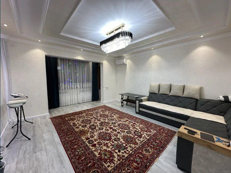 Квартира на Ц2-Алайский 3/5/9 общ пл 72м Евро с обстановкой