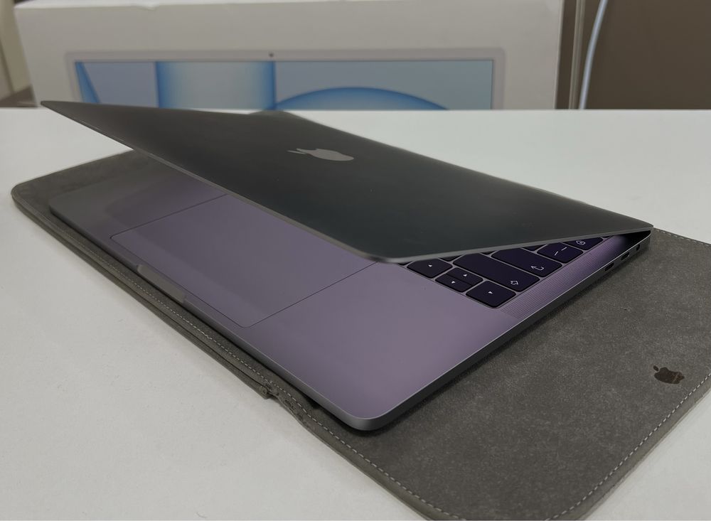 Macbook Pro Core i7 16/512GB 2016 год