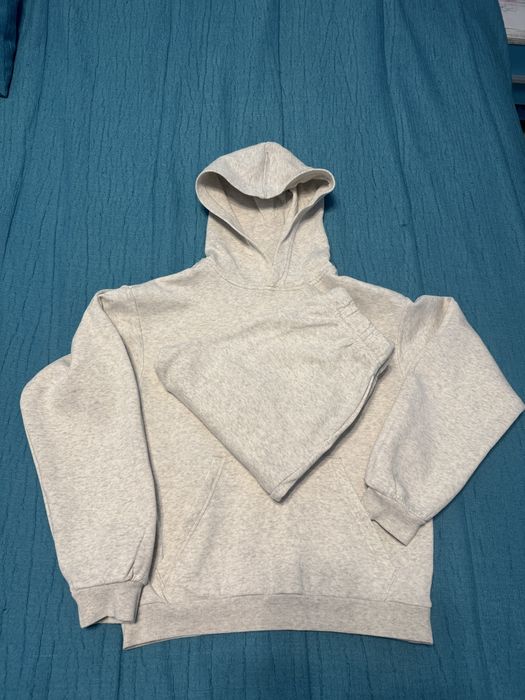 Спортен есип на H&M, подходящ за момиче на възраст 10-11г, 146