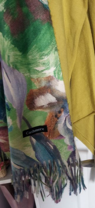 Дамска блуза и шал