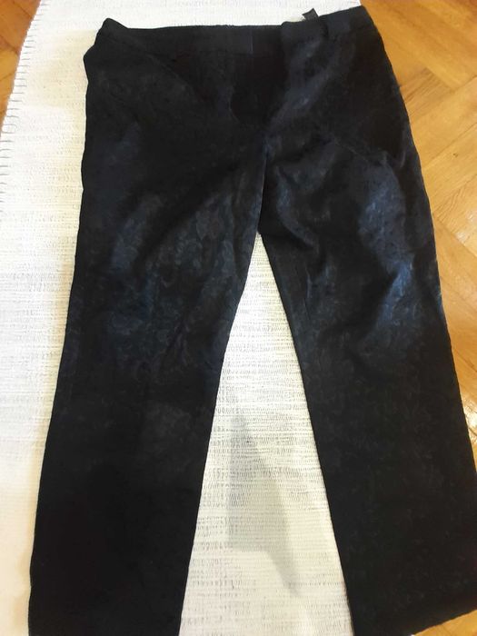 Pantaloni  mărime 44