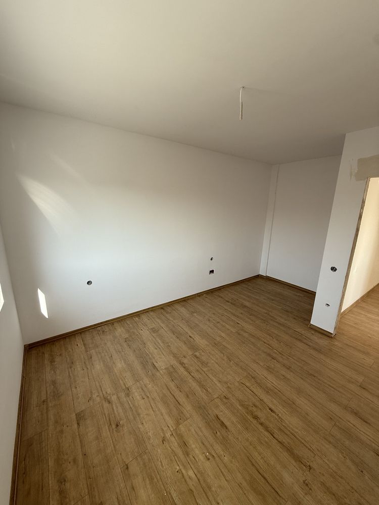 Vand apartament 3 camere Finisat in Apahida