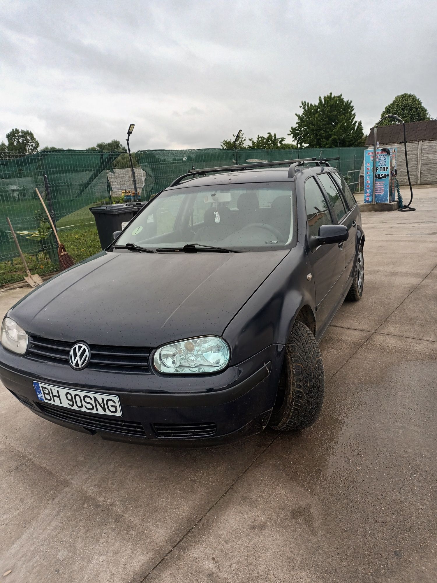 Vând golf 4 combi break