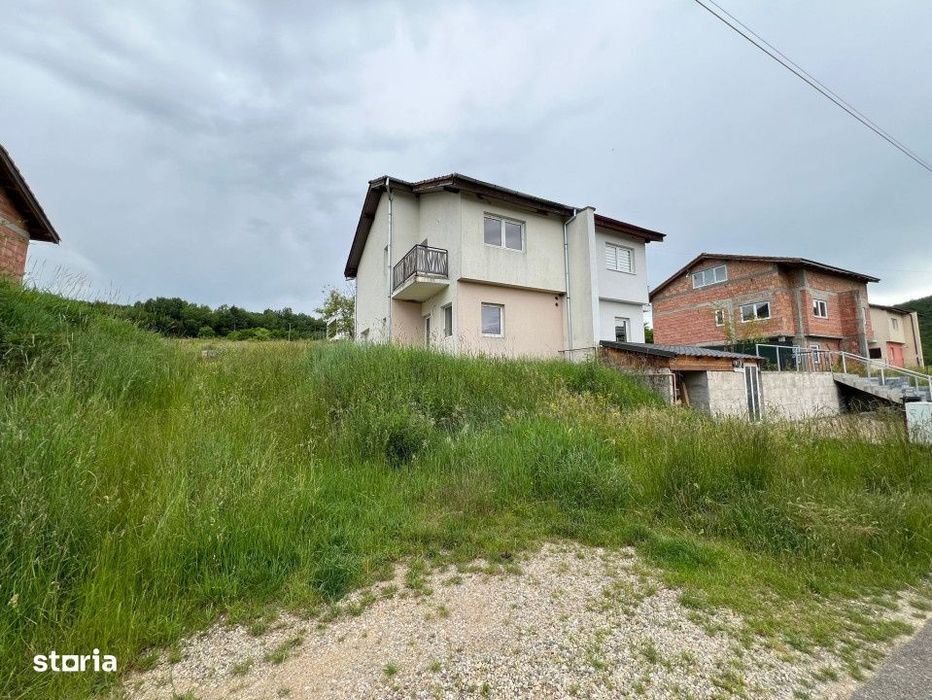 Duplex de vanzare, 378mp teren, Gilau