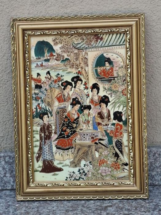 Tablouri pictate manual pe portelan